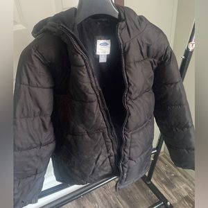 Black old navy puffer jacket. Well insulated.